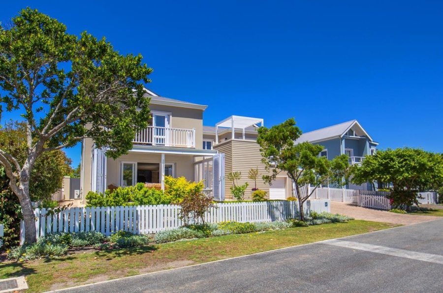 To Let 4 Bedroom Property for Rent in Thesen Islands Western Cape